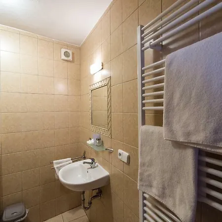 U Zámku Gasthof 3*
