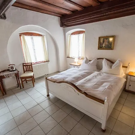 U Zámku Gasthof 3*